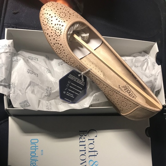 new pair size 7.5 comfort shoes - Picture 3 of 3